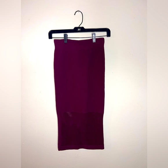 || BCBG RIBBED PENCIL SKIRT || || Bodycon || MIDI || - Picture 7 of 7